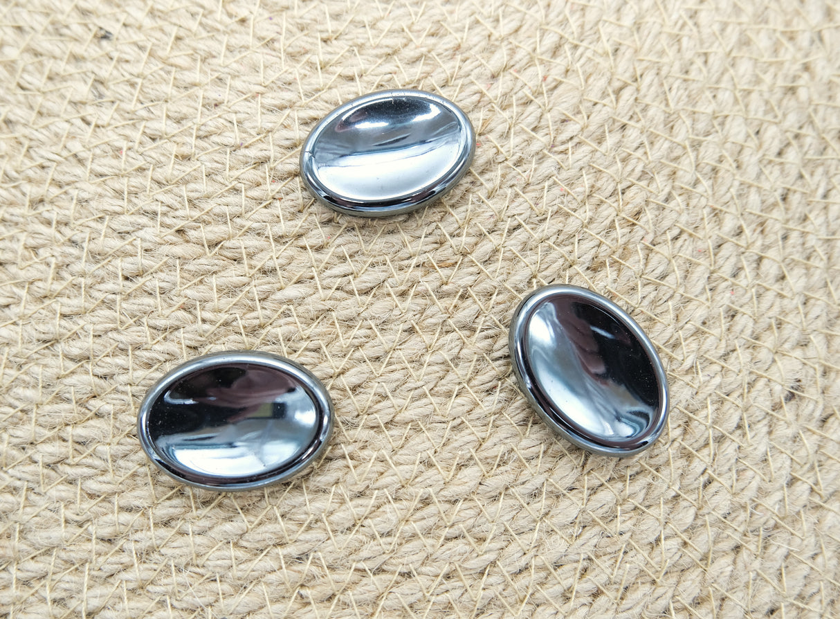Hematite Worry Stone – Grounding, Focus & Energetic Protection