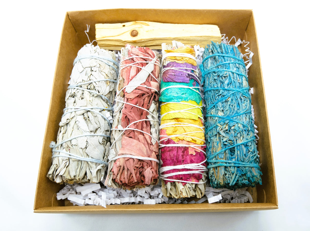 Palo Santo and White Sage Smudge Kit | Includes Nag Champa Sage, Dragons Blood Sage, 7 Chakra Rose Sage