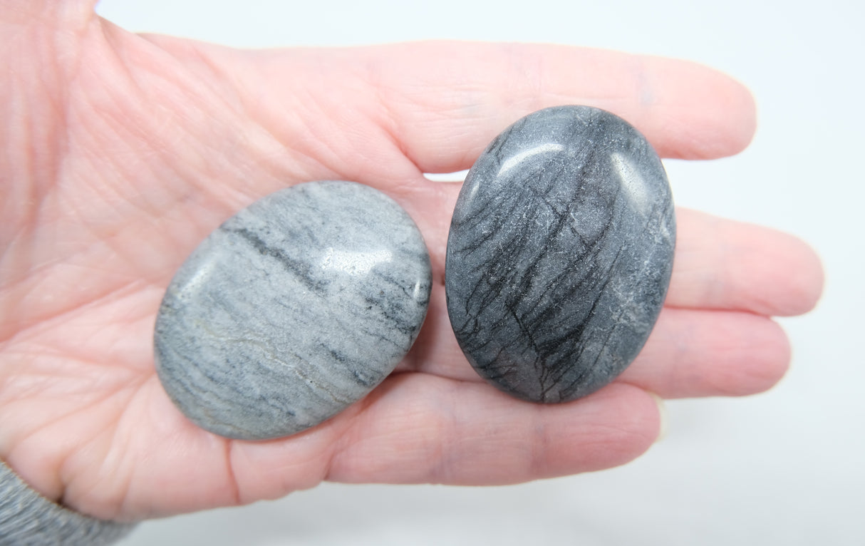 Various 45 mm Palm Stones